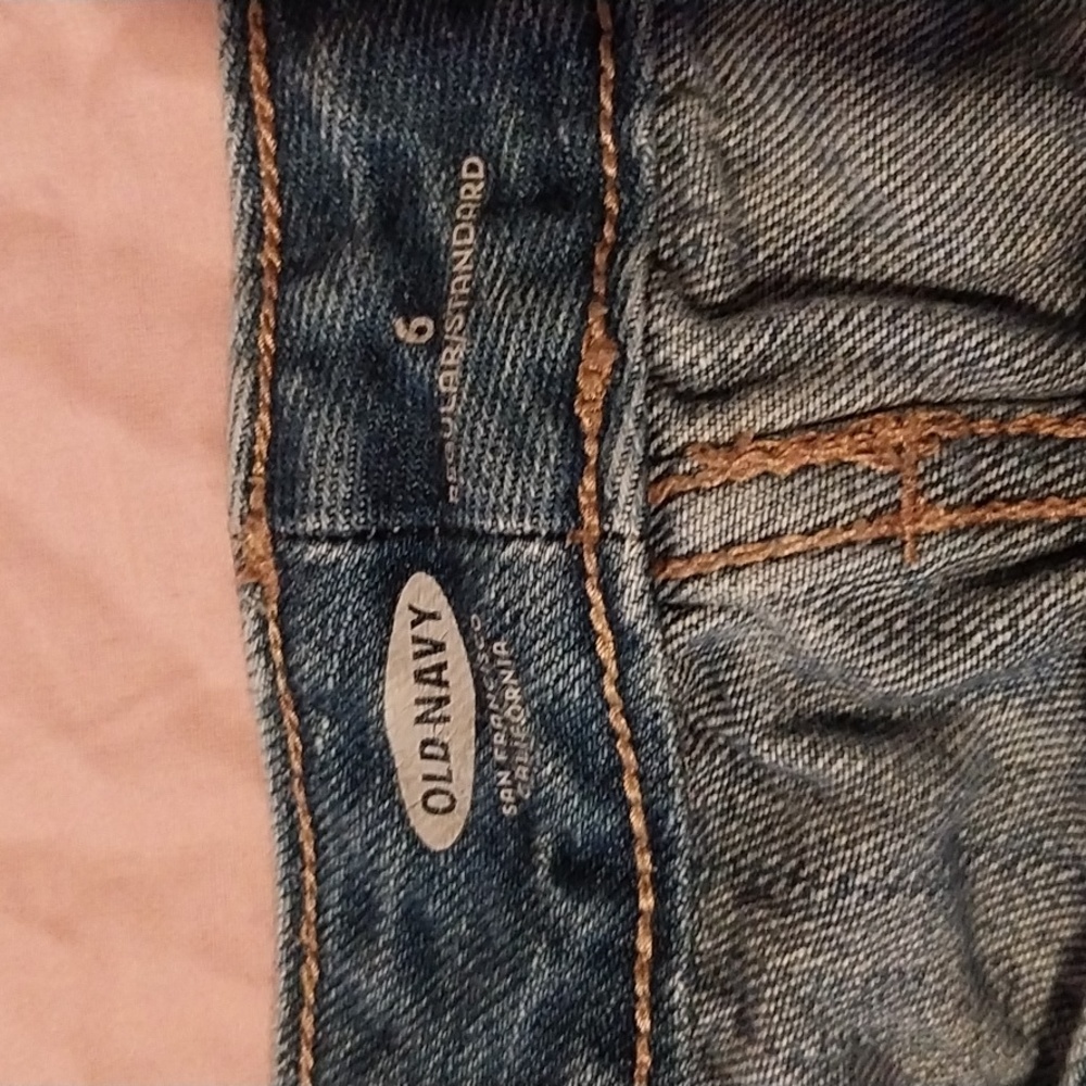 Shorts - Picture 2 of 3